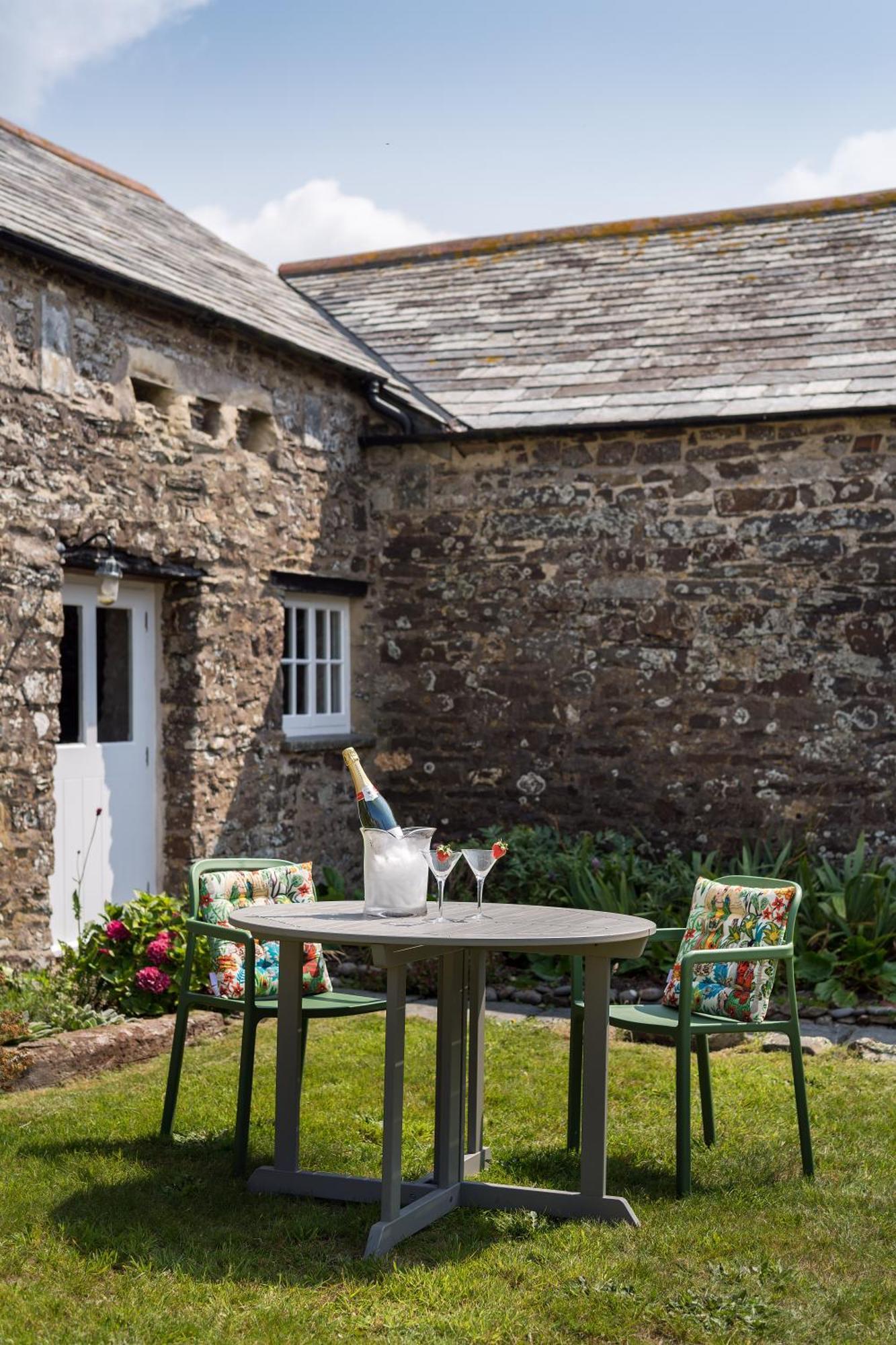 Trevigue Farm Pension Crackington Haven Buitenkant foto